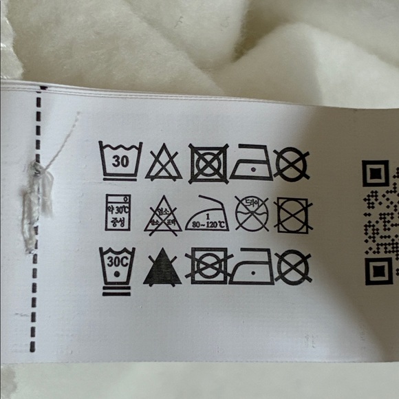 NWT. Zara White "San Diego 60" Sweatshirt. Size M. - Picture 12 of 12